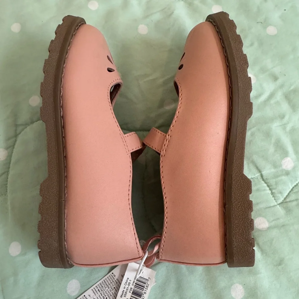 NWT Old Navy BAMBOO Pink Dress Shoes with Classic Mary Jane Style  size 8